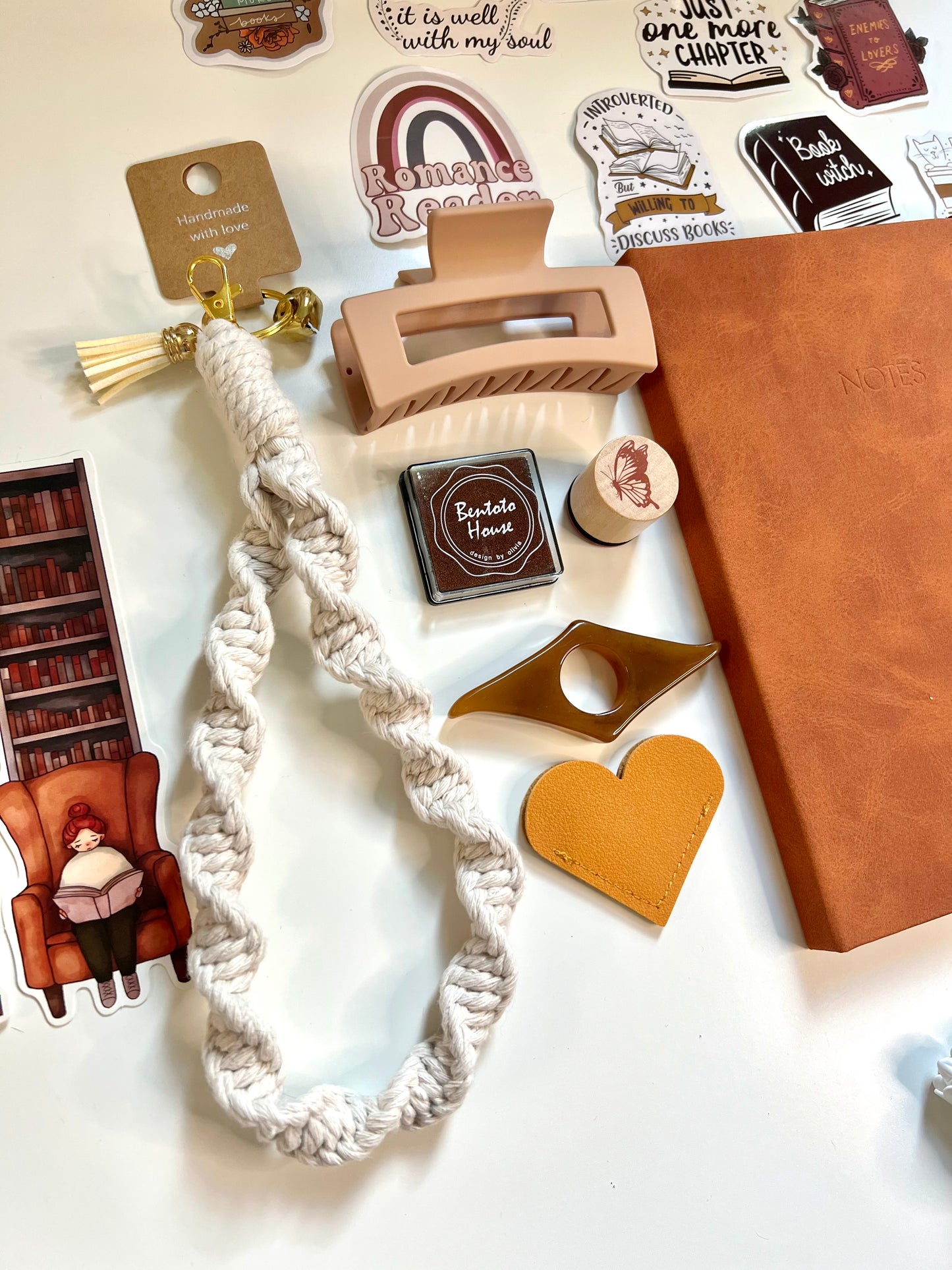 BROWN Bookish A6 Journal Bundle | 20+ Bookish Items | Reading Gift Set 📚🤎