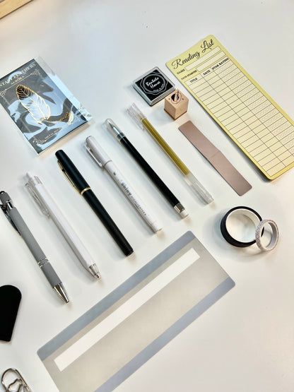BLACK & WHITE Reading Kit Bookish Bundle (RKBB007)